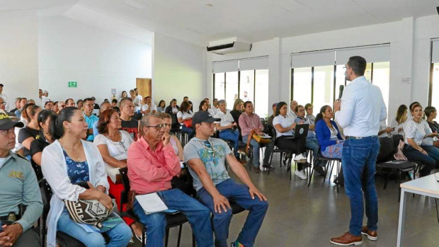 Recogen insumos Foto | LA PATRIA