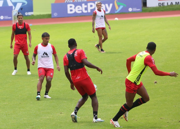 Por solicitud de la Dimayor y Win, hoy a las 6:30 de la tarde, ya no a las 8:20 de la noche como estaba programado, será el primer partido del Once Caldas en el Palogrande de Manizales y la segunda fecha en la Liga BetPlay II 2024. Se enfrentará a Águilas Doradas. El Blanco inicia con cinco nuevos jugadores. Su primer partido fue el lunes, que ganó 1-0 a Boyacá Chicó. Por solicitud de la Dimayor y Win, hoy a las 6:30 de la tarde, ya no a las 8:20 de la noche como estaba programado, será el primer partido del Once Caldas en el Palogrande de Manizales y la segunda fecha en la Liga BetPlay II 2024. Se enfrentará a Águilas Doradas. El Blanco inicia con cinco nuevos jugadores. Su primer partido fue el lunes, que ganó 1-0 a Boyacá Chicó.