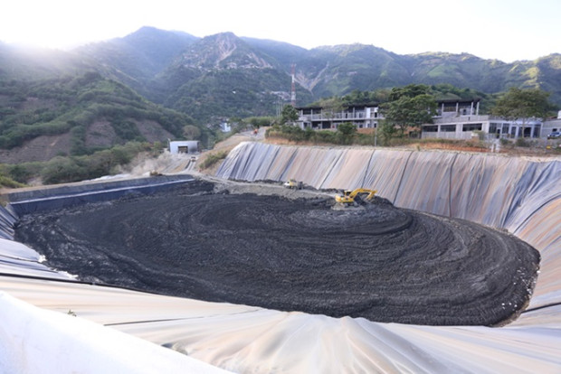Un aporte ambiental para Marmato es la Planta de Tratamiento de Aguas Residuales Industriales (PTARI) que construye desde el 2023 la minera canadiense Aris Mining y operará a finales de este año. Servirá para separar los residuos líquidos y sólidos que quedan de la extracción del oro y de la plata. Un aporte ambiental para Marmato es la Planta de Tratamiento de Aguas Residuales Industriales (PTARI) que construye desde el 2023 la minera canadiense Aris Mining y operará a finales de este año. Servirá para separar los residuos líquidos y sólidos que quedan de la extracción del oro y de la plata.