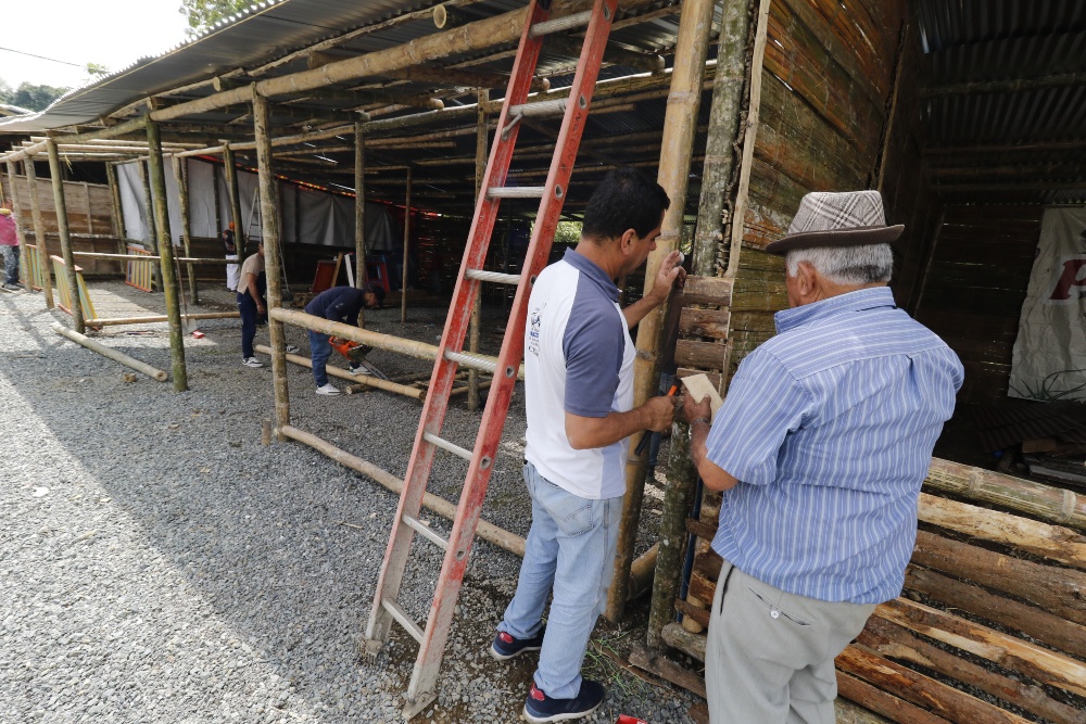 El montaje de las arrierías se lleva a cabo detrás del colegio INEM. El montaje de las arrierías se lleva a cabo detrás del colegio INEM.