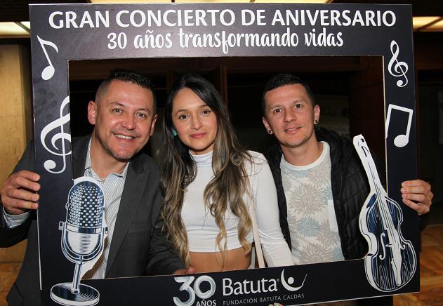 Rubén Darío Betancur, Ángela Díaz Betancur y Felipe Parra. Rubén Darío Betancur, Ángela Díaz Betancur y Felipe Parra.