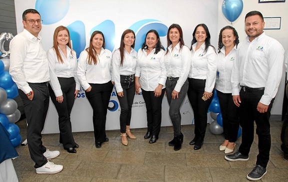 Juan David Ramírez, Olga Idárraga Bebedoya, Sandra Liliana Arango Castrillón, Maribel Castillo Sánchez, Alba Inés Bravo Pulido, Yanire Rubio Bautista, Sandra María Salazar Arias, María Rocío Castaño Botero y Cesar Cárdenas Molina. Juan David Ramírez, Olga Idárraga Bebedoya, Sandra Liliana Arango Castrillón, Maribel Castillo Sánchez, Alba Inés Bravo Pulido, Yanire Rubio Bautista, Sandra María Salazar Arias, María Rocío Castaño Botero y Cesar Cárdenas Molina.