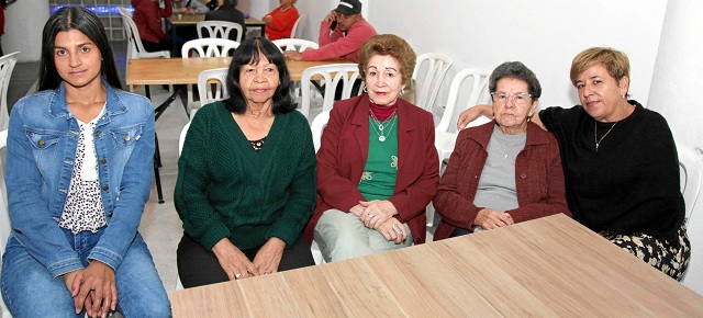 Liliana Ramírez, Fanny Gómez, Alicia Correa, Elena Franco y Olga Lucía Mejía. Liliana Ramírez, Fanny Gómez, Alicia Correa, Elena Franco y Olga Lucía Mejía.