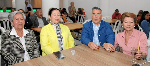 Graciela Jiménez, María Luisa Amaya, Miguel Ángel Llano y Luz Stella Castro. Graciela Jiménez, María Luisa Amaya, Miguel Ángel Llano y Luz Stella Castro.