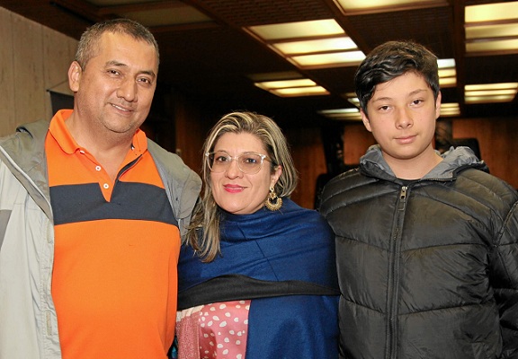Carlos Mojocoa, Martha Arcila y Mario Alberto Mojocoa. Carlos Mojocoa, Martha Arcila y Mario Alberto Mojocoa.