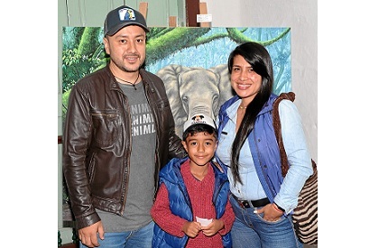 Andrés Rodríguez, Samuel Rodríguez y Claudia Sánchez.