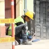 Trabajador en obras de Manizales