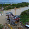 Dos secretarios de la Gobernación de Antioquia visitaron la capital de Caldas este jueves (20 de junio) para exponer el puerto que se construye en el golfo de Urabá y las ventajas que ofrecería al exportar productos por el océano Atlántico. Las obras se terminarían en el primer semestre del 2025. Conozca las voces de los representantes antioqueños, integrantes de la Alcaldía de Manizales y líderes gremiales. 