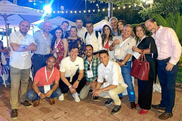Foto | Cortesía | LA PATRIA Organizado por Fenalco, contó con la participación de una nutrida delegación caldense: Juan Harvey Montoya, líder de proyectos; Jhon Jairo Martínez, líder de comunicaciones; y Lina Montes, líder gremial, los tres de Fenalco Caldas. Sebastián Hurtado, de Limvert S.A.S; Luz Gladys García, subdirectora administrativa de Fenalco Caldas; Sebastián Díaz, de Codyd S.A.S; Juan José Silva, director ejecutivo de Fenalco Caldas; Daniela Parra, de Claxxon Consultorías; Jaime Alberto Cabal, p