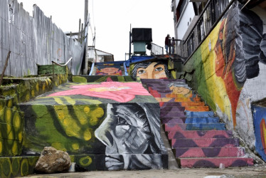 Detalles del mural de las escaleras del barrio Palenque