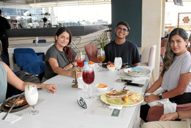 Fotos | Aregemiro Idárraga | LA PATRIA Diana Vargas, Luisa Quintero, Santiago Hernández, Heidy Rodríguez y Luis Muñoz,visitantes de Medellín.