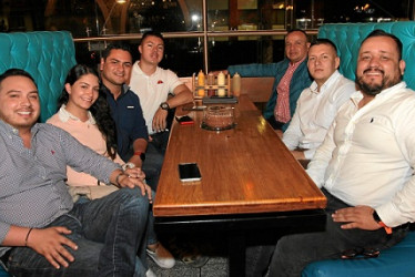 Cristian Ávila Giraldo, Jefe Mantenimiento Emas, celebró sus cumpleaños con sus compañeros de trabajo en el restaurante Don Ramón. En la imagen: Alexander Castro, Valeria Sánchez, Fernando Orozco, Daniel Ciro, Alexander Sánchez, Cristian Ávila Giraldo y Héctor Bulla Quintero.