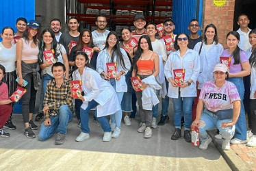 Foto | Cortesía | LA PATRIA Estudiantes del Pregrado en Ingeniería de Alimentos, de la Universidad Caldas, visitaron las instalaciones de la empresa Nutritec S.A.S. como parte de sus salidas académicas por el Valle del Cauca.