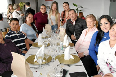 Carmen Rosa González, Gloria González, Alejandra Villamil, Miguel Posada, Andrea Guzmán, Hernán Villamil, Elicenia Pineda, Sofía Mosquera Bedoya, Paula Andrea Bedoya y Luciana Mosquera Bedoya.