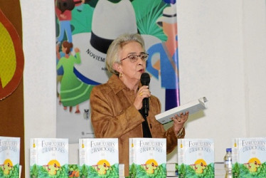 “Sigo soñando con un Festival del Pasillo fortalecido, que continué visibilizando a Aguadas en toda Colombia y el mundo, un Festival del Pasillo que siga escribiendo páginas de gloria en el brillante historial del pueblo aguadeño”, expresó la escritora María Doralba Arias Orozco, durante la presentación.