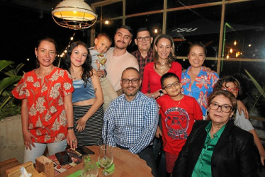 Foto| Argemiro Idárraga| LA PATRIA Lina Clemencia Castro, Laura Molina, Alejandro Castañeda, Daniel Salazar Gallego, Luis Enrique Herrán, Mario Salazar, Sandra Herrán, Sebastián Herrán, Claudia Gallego, Rossmary Agudelo y Nicolás Castañeda.