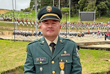 En la ceremonia de conmemoración de la Batalla de Boyacá fue condecorado el capitán Jaime Andrés García Clavijo con la Medalla al Mérito Militar Antonio Nariño. Es hijo de Jaime García y Gladis Clavijo también naturales de Samaná (Caldas), contador público y oficial del Ejército de la Escuela José María Córdoba de Bogotá. Lleva 10 años al servicio de la institución en el Batallón de Infantería de Selva N°49 en La Tagua (Putumayo), Cali, Valledupar y actualmente en Bogotá.