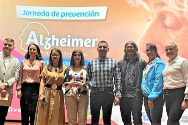 Foto | Lector | LA PATRIA En el Auditorio Hernando Aristizábal de Confa se realizó una jornada de prevención del Alzheimer. Al evento asistieron Uriel Bernal, Patricia Montaña, Diana Restrepo, Luz Adriana Heinish, William Suárez, Fáber Hernández, Paula Rentería y Margarita María Maya.