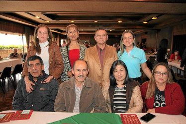 Arriba: Alba Inés Vélez, Amparo Gómez, Gilberto Álvarez y Alba Milena Guerrero Zapata. Abajo: Fabio Sánchez, José Onílver González, Cielo Marín Cardona y Olga Lucía Cuervo.