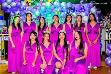 Foto | Henry Giraldo | LA PATRIA El colegio el Rosario de Manzanares celebró los 15 años a sus alumnas. Hubo torta y champaña, mientras disfrutaban de una serenata de mariachis. El evento se realizó con el apoyo de la contralora estudiantil, Danna Sofía Saavedra Tangarife, directivos, docentes, padres de familia y amigos de Manzanares.