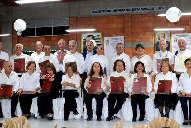 Foto | cortesía | LA PATRIA Grupo de bachilleres eméritos.