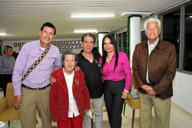 Fotos | Argemiro Idárraga | LA PATRIA Humberto Salazar, Dorian Hoyos Parra, Magali Salgado, Álvaro Salazar Marín y Octavio Zapata Ospina.