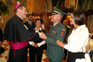 Insignia al nuncio apostólico