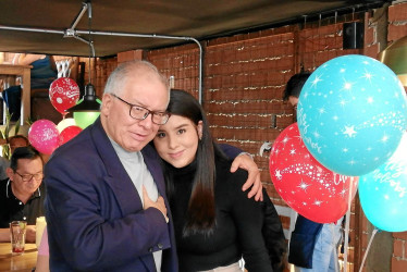 Foto | Argemiro Idárraga | LA PATRIA José Fernando Rodas Rivera celebró el cumpleaños de su hija, Isabela Rodas Tabares, con un almuerzo en el restaurante La Patateria.