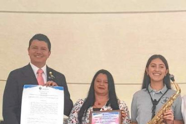 La Alcaldía de Pensilvania reconoció con nota de estilo a la Banda Municipal de Música del municipio por sus 120 años de trayectoria. Desde el 3 de febrero de 1904 cumple labores ininterrumpidas. La agrupación fue banda parroquial hasta 1925. Actualmente es dirigida por el maestro Carlos Mario Henao Castellanos y cuenta con 40 integrantes, estudiantes de la Normal de La Presentación y de la Institución Educativa Pensilvania.