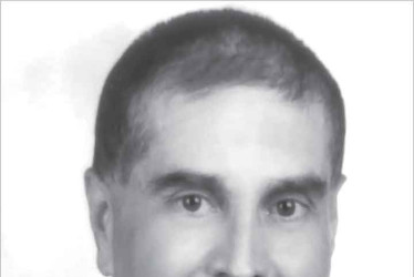 A Fabio Robledo Valencia lo recordamos a un año de su partida a la casa del padre, allá está en compañía de sus padres Fabio y Gilma, que le enseñaron las virtudes que lo acompañaron toda su vida, Siempre recordaremos a Fabito. Misas de aniversario:  Parroquia de Jesús Nazareno (Parque Liborio) •    Domingo 24 de marzo de 2024, 5 p.m.