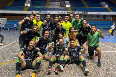 El equipo de fútbol sala de la U. de Manizales perdió la ida.