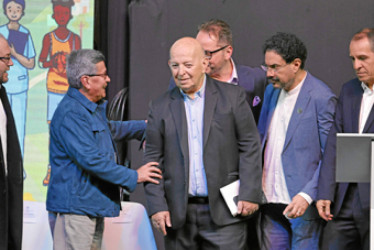  Pablo Beltrán, Otty Patiño e Iván Cepeda