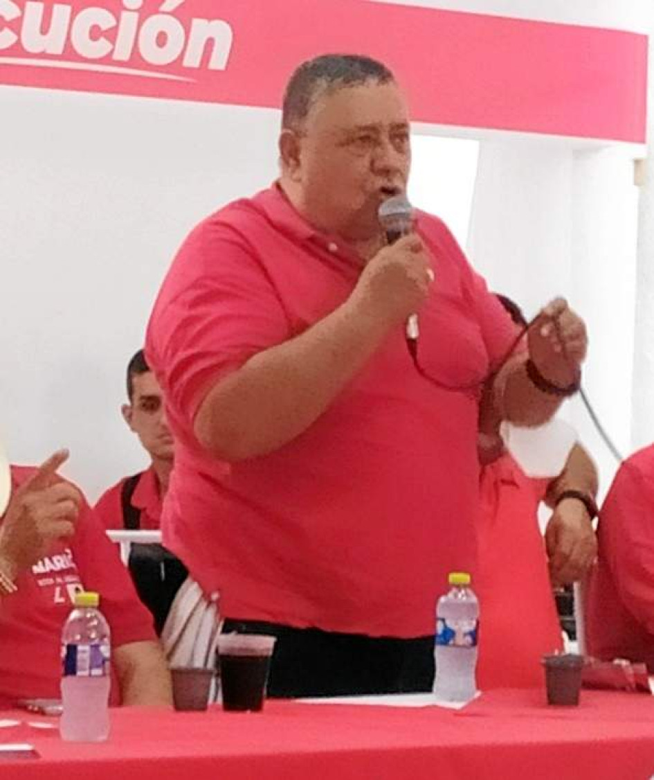 Eliud desde temprana edad encaminó su vida al liderazgo desde los ámbitos políticos y sociales pensando siempre en el bienestar de sus paisanos y coterráneos. Militó desde joven en el Partido Liberal y a pesar de las circunstancias adversas, nunca renegó de su partido. Fue fiel a sus ideales políticos hasta la muerte. Siempre buscó el bienestar de su comunidad desde los cargos públicos, de ahí que a través de su perseverancia y trabajo fue concejal de Victoria, personero de Victoria, diputado, auditor en la