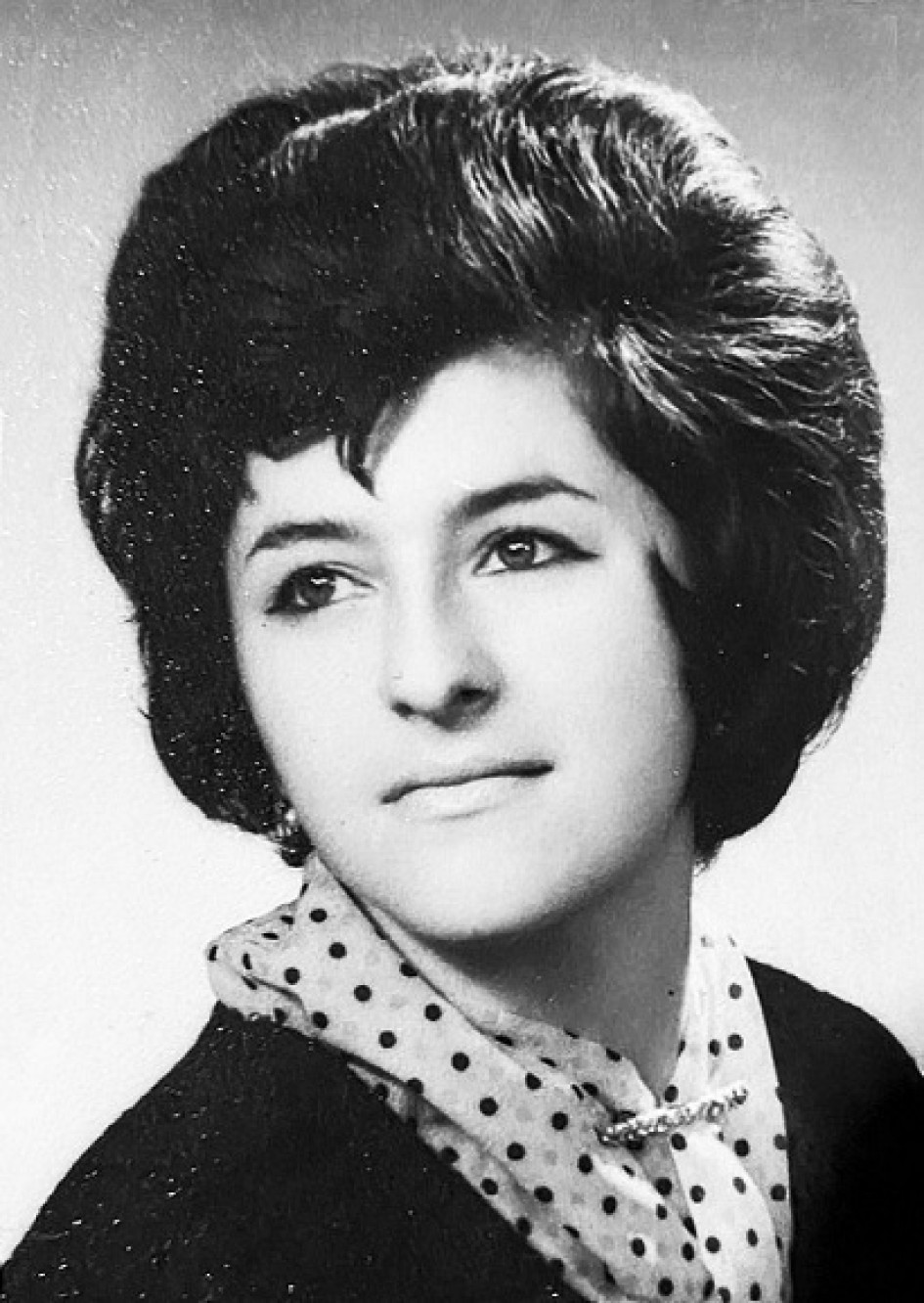 Magnolia Serna de Castaño.