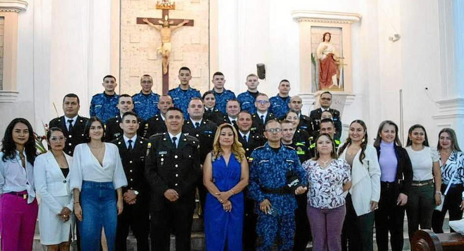 Albeiro Rudas | LA PATRIA El Instituto Penitenciario y Carcelario de mediana seguridad de Anserma en compañía de la Administración Municipal, rindieron un reconocimiento a guardianes del municipio, por su labor en la protección y seguridad a la población privada de la libertad. Entre los asistentes Sandra Liliana Penagos, directora del establecimiento de reclusión y Yineth Hernández, secretaria de Gobierno de Anserma.