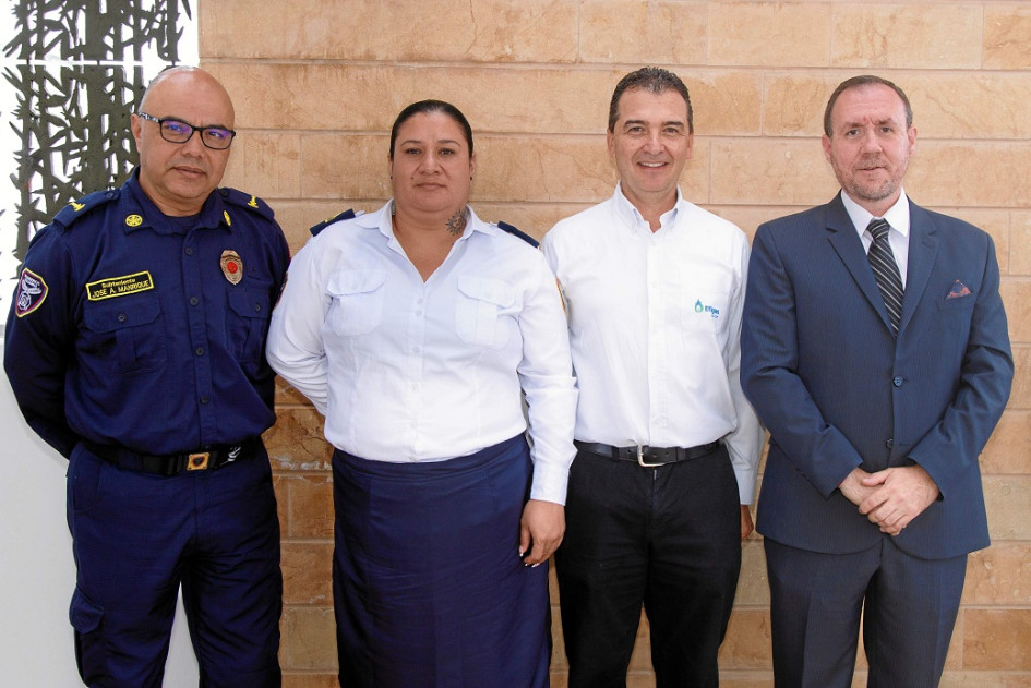Subteniente José Ancízar Manrique, comandante del Cuerpo de Bomberos Voluntarios de Santa Rosa de Cabal ( Risaralda); Mariana Bustamante Ramírez, bombera de Quinchía (Risaralda); Andrés Villegas Gómez, jefe de operación y mantenimiento de Efigas; y Francisco Javier Gómez, rector del Colegio Boston.
