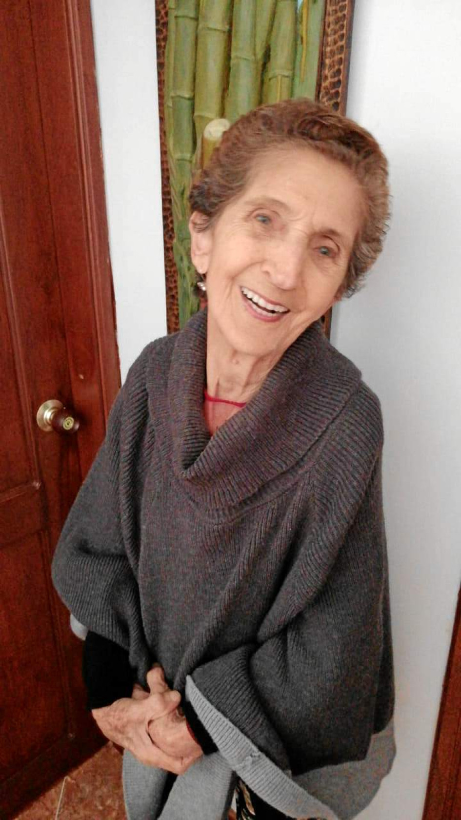 Foto | Lector | LA PATRIA "Gracias madrecita por tu vida, gracias madrecita por tu amor. Que Dios te ponga en la gloria de su trono. En nuestros corazones siempre estarás presente como la mejor, más grande y maravillosa mujer del hogar. Gracias madre por darnos la vida, gracias Dios por ponerla al lado de nosotros tus hijos, nietos y familia".