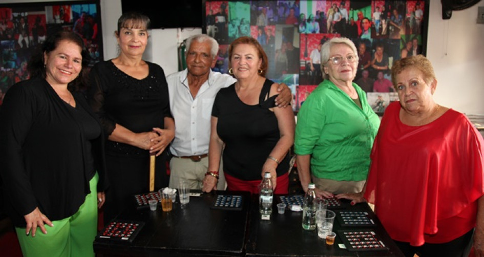 Luz Stella Henao, Marina Alarcón, Rodrigo Londoño, Daleris Fernández, Nubia Manrique y Sofía Gómez. Luz Stella Henao, Marina Alarcón, Rodrigo Londoño, Daleris Fernández, Nubia Manrique y Sofía Gómez.