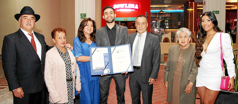 Foto | Argemiro Idárraga | LA PATRIA  Enrique González, Nubia Ramírez, William Castro, Mariana Quiceno, Federico Castro, Blanca Valencia y Míriam Contreras.