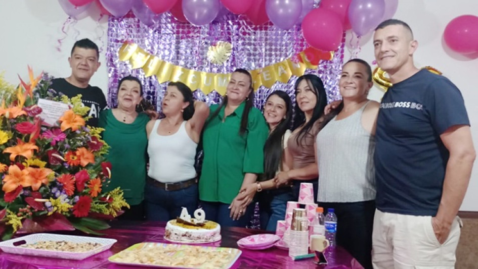 John Fredy Escobar, Gabriela Franco, Stella Escobar, Claudia Marcela Escobar, María Eugenia Escobar, Olga Lucía Escobar, Sandra Milena Escobar y Jorge Escobar.