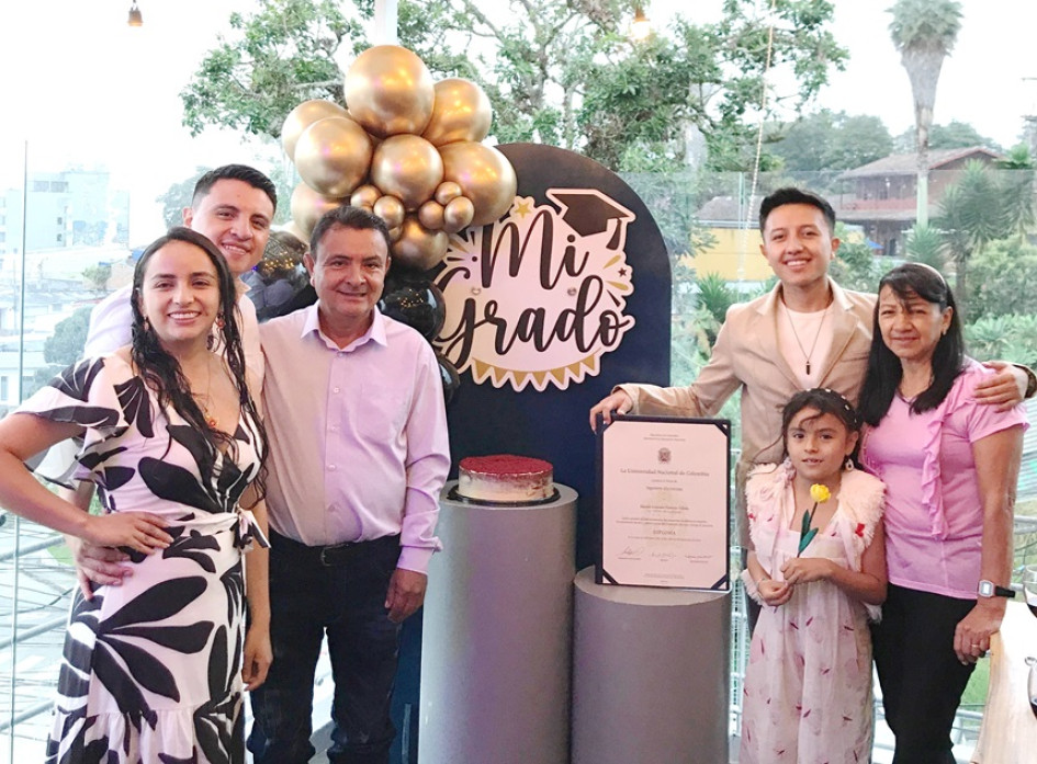 Polo Pantoja, Yamid Pantoja, Gladys Villota, Salomé Pantoja, Diana Martínez y Hárold Pantoja.