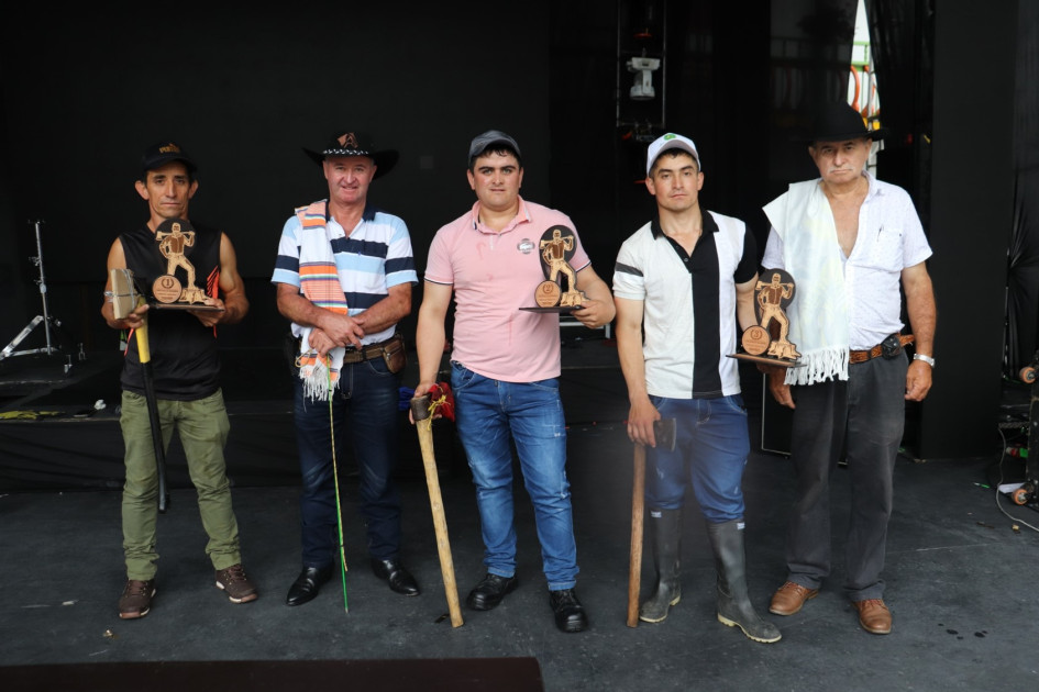 Premiaron a los mejores hacheros de Pensilvania Premiaron a los mejores hacheros de Pensilvania