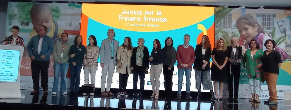 Compromisos por la infancia Compromisos por la infancia