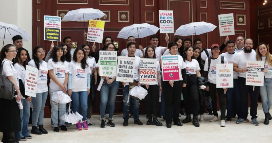 Piden más impuestos Piden más impuestos
