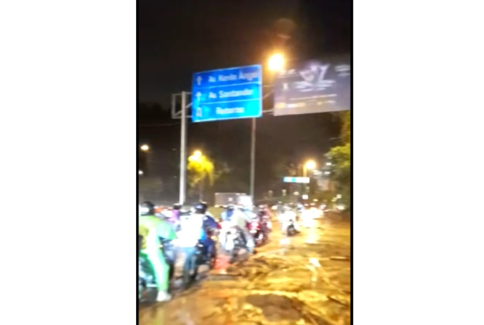 Fuerte lluvia azotó anoche a Manizales Fuerte lluvia azotó anoche a Manizales
