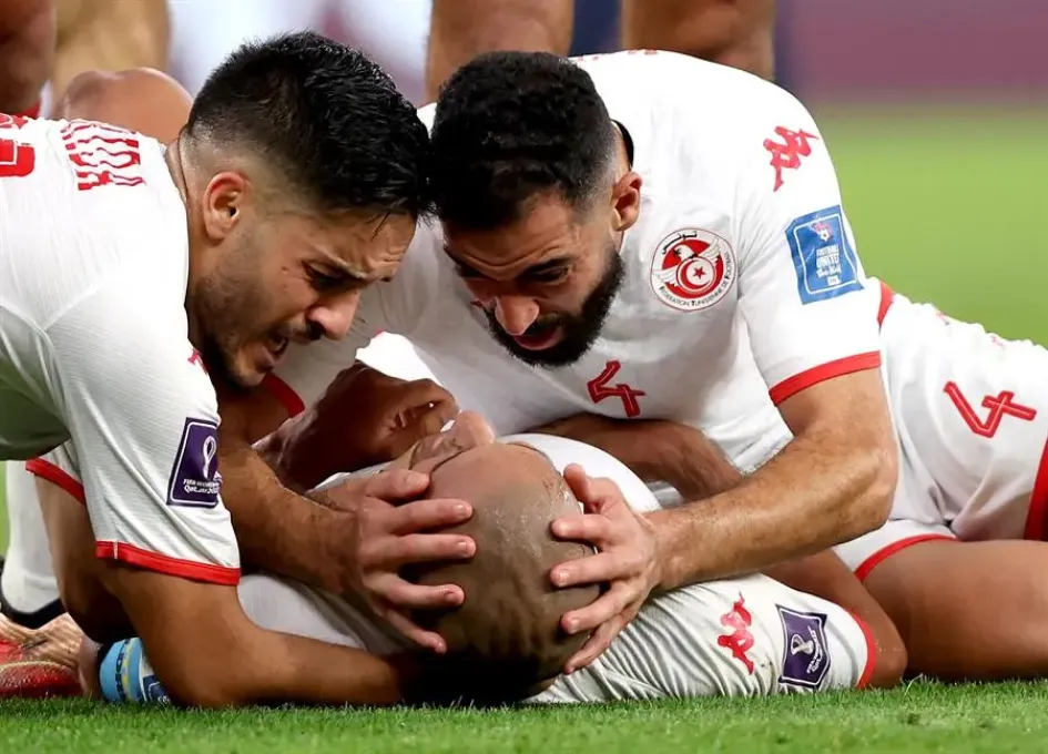 Bochorno de Francia ante Túnez, a la que no le sirvió la victoria 1-0 Bochorno de Francia ante Túnez, a la que no le sirvió la victoria 1-0