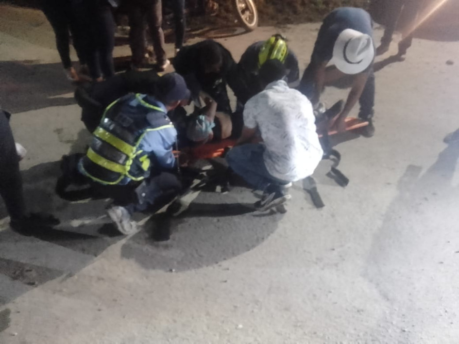 Una joven, de 37 años, resultó lesionada en una riña en la cancha de Jiménez