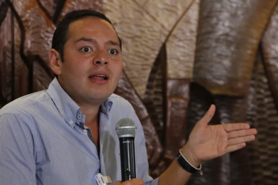 Carlos Mario Marín, alcalde de Manizales, en su intervención de ayer con medios locales. Alcalde de Manizales, Carlos Mario Marín, Liberland