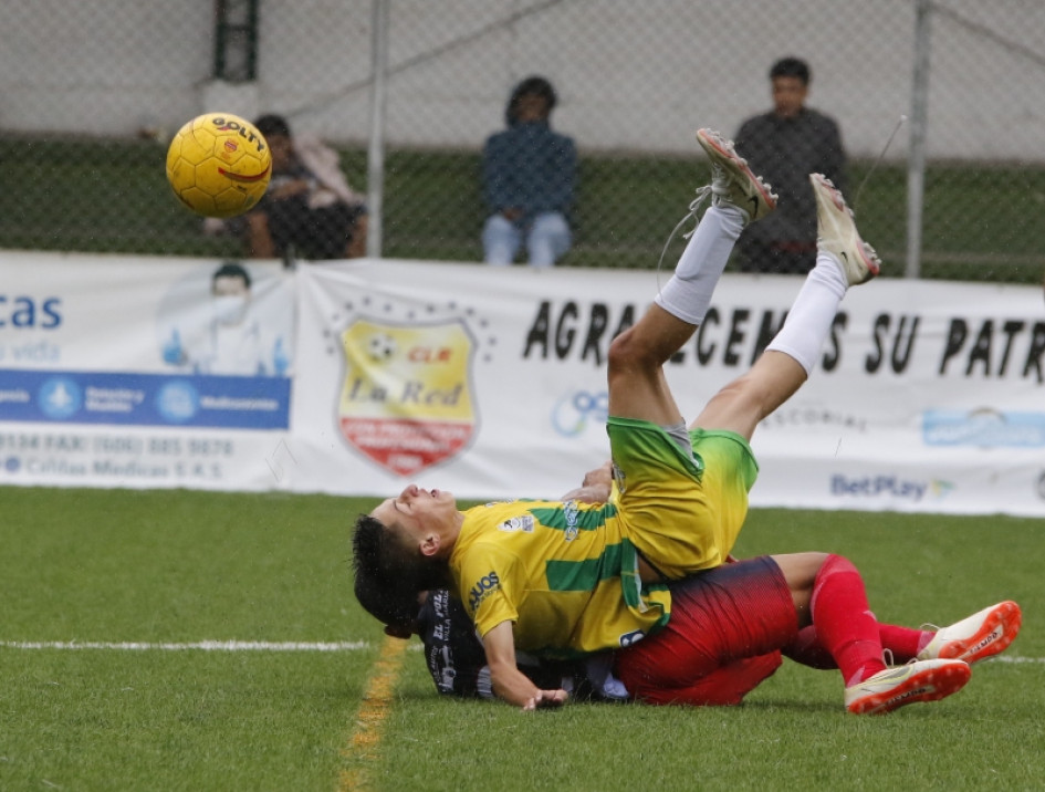 Esta vez la Selección Caldas Sub-17 cayó aparatosamente (4-0), el onceno de la Fiera Gutiérrez barrió con todo rastro de buen fútbol. Esta vez la Selección Caldas Sub-17 cayó aparatosamente (4-0), el onceno de la Fiera Gutiérrez barrió con todo rastro de buen fútbol.
