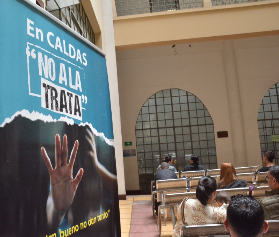 Las autoridades piden a los ciudadanos que verifiquen las ofertas laborales con entidades oficiales y así eviten caer en redes de trata de personas.